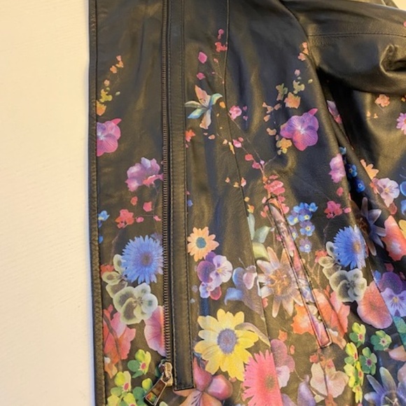 Marciano Pelle Fabulous Genuine Lambskin Leather Moto Jacket Hoodie Sz 42 Small - Picture 12 of 16